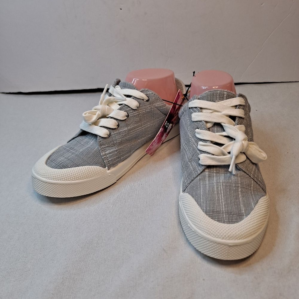 Roxy Pierview Women's Canvas Sneakers Size 7 Gray Grey Lace Up Low Top Cushion